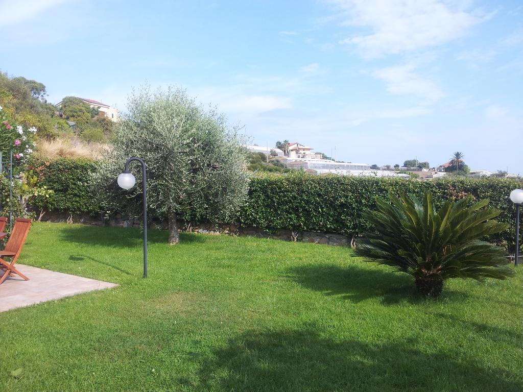 B&B Ariadamare Sanremo Bagian luar foto